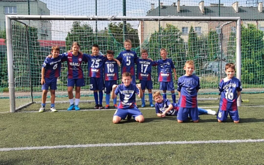 Rocznik 2015 rozegrał mecz ligowy z APN Wola Krzysztoporska